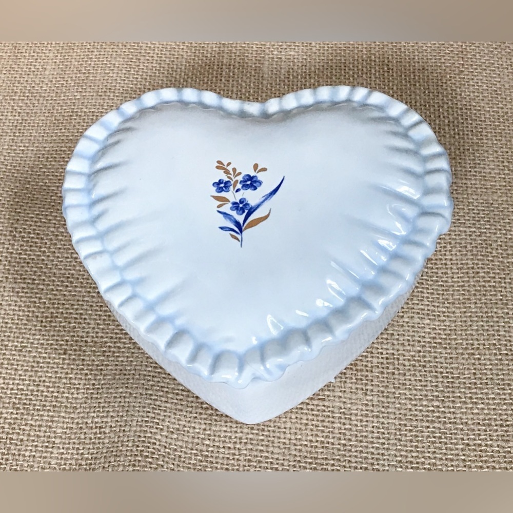 Vintage Handmade Blue Flower Heart Trinket Box Hand Painted Fluted Edge Feminine